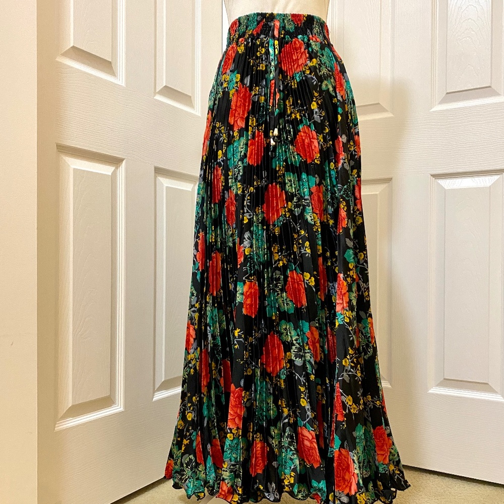 Pleated Floral Multicolor Gipsy Maxi Skirt Boho Festival Outfit Kentucky Derby